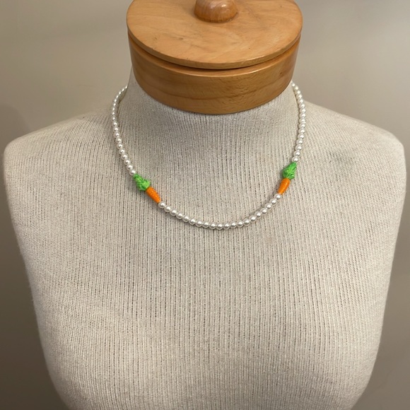 Vintage Resin Rabbit Earrings with Elastic Faux Pearl & Carrot Necklace - Picture 8 of 15